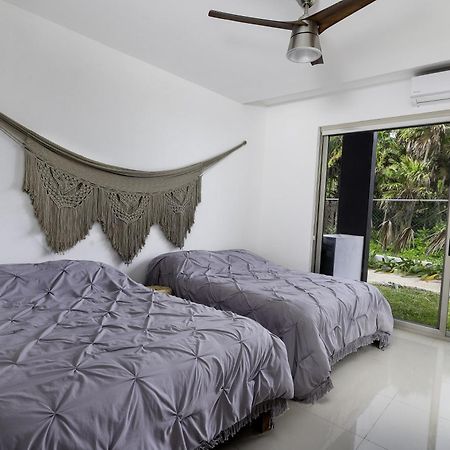 Angelina 28 Beachfront And Family Apartments - Modern And Relaxing Long Stays - 20 Min From Cancun Airport Puerto Morelos Exterior photo