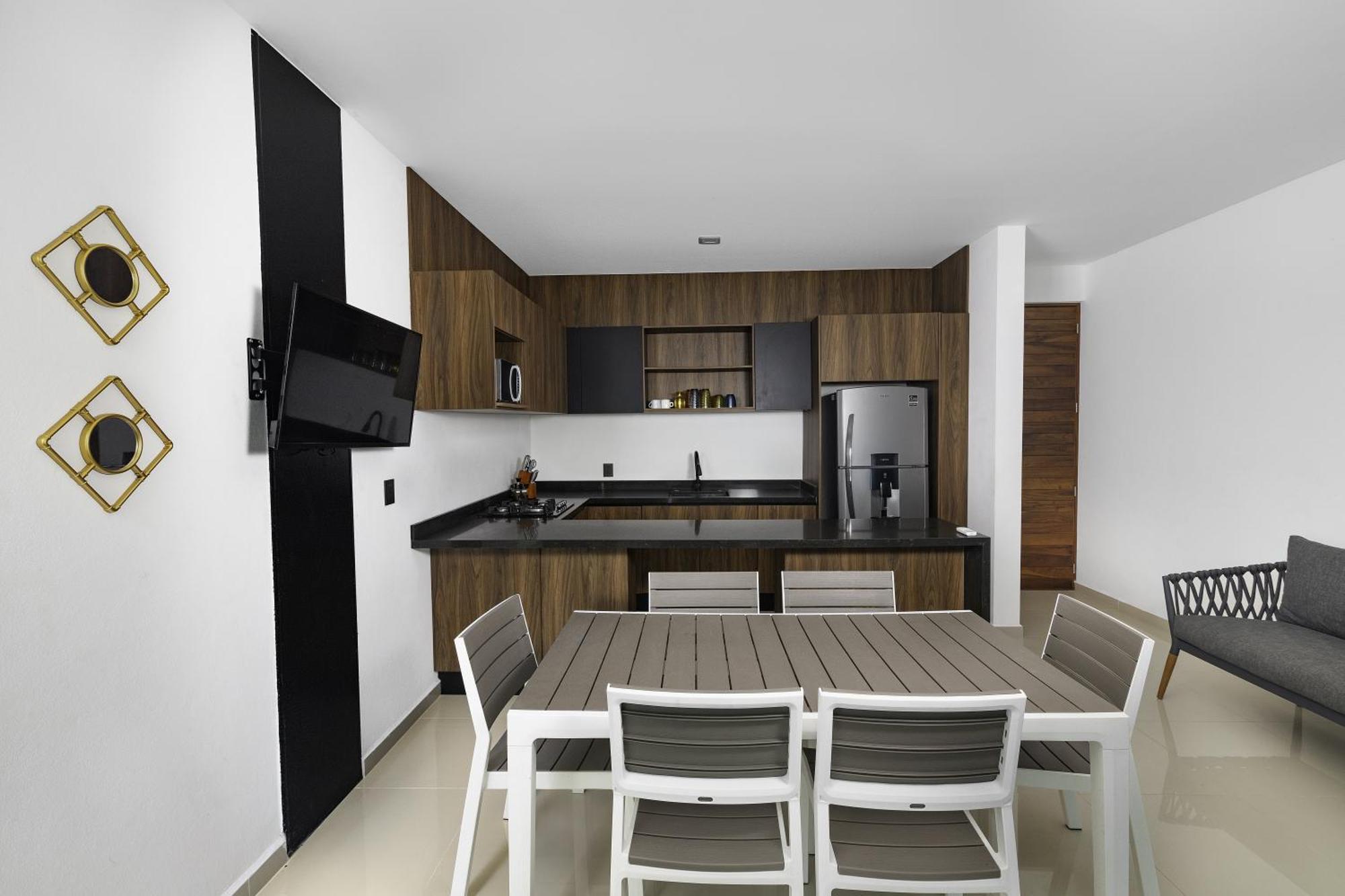 Angelina 28 Beachfront And Family Apartments - Modern And Relaxing Long Stays - 20 Min From Cancun Airport Puerto Morelos Exterior photo
